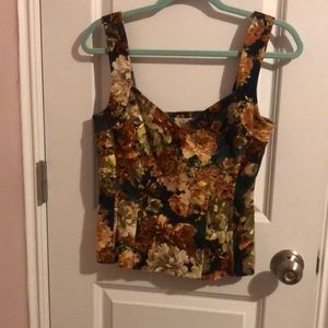 Corset style Pamela Made in Italy top with a floral pattern.